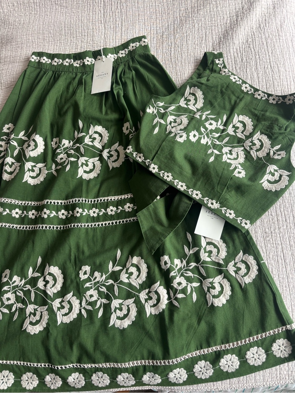 NWT Sézane Set - Siloe Skirt + Claire Blouse in Summer Green Size 4/36 - Picture 5 of 13